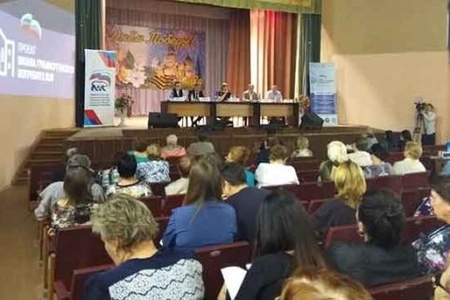 В Малой Дубне городского округа Орехово-Зуево прошел круглый стол в рамках партийного проекта