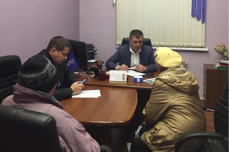 Люди обращаются туда, где им помогают: Константин Цуриков провёл личный приём граждан