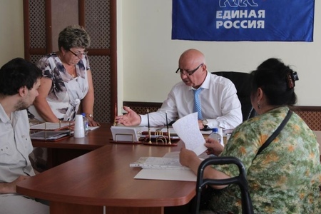 Мамед Азизов провел рабочее совещания по вопросам благоустройства